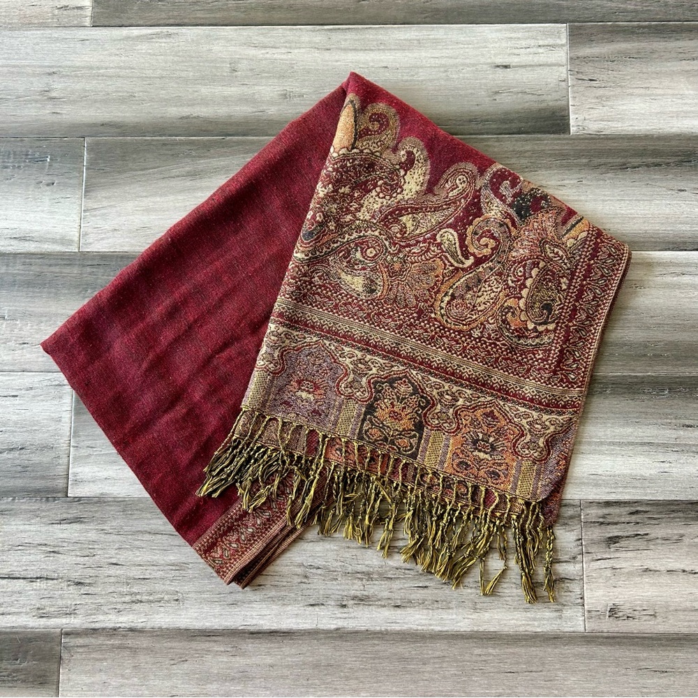 💜 LAST CHANCE Oversized Burgundy & Gold Paisley Tapestry Scarf w/ Fringe Trim